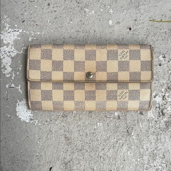 Louis Vuitton Beige and Brown Checkered Wallet - Picture 1 of 13